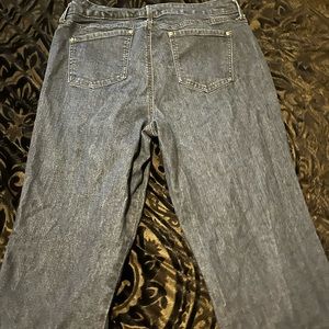 Women’s size 12 jeans Gloria Vanderbilt